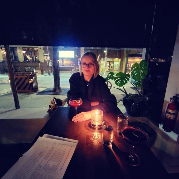 Meet your Posher, Dana - Picture 3 of 4